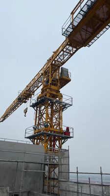 7015 STT200 10t Max Load gru torre di seconda mano L68B2 sezione mastro
